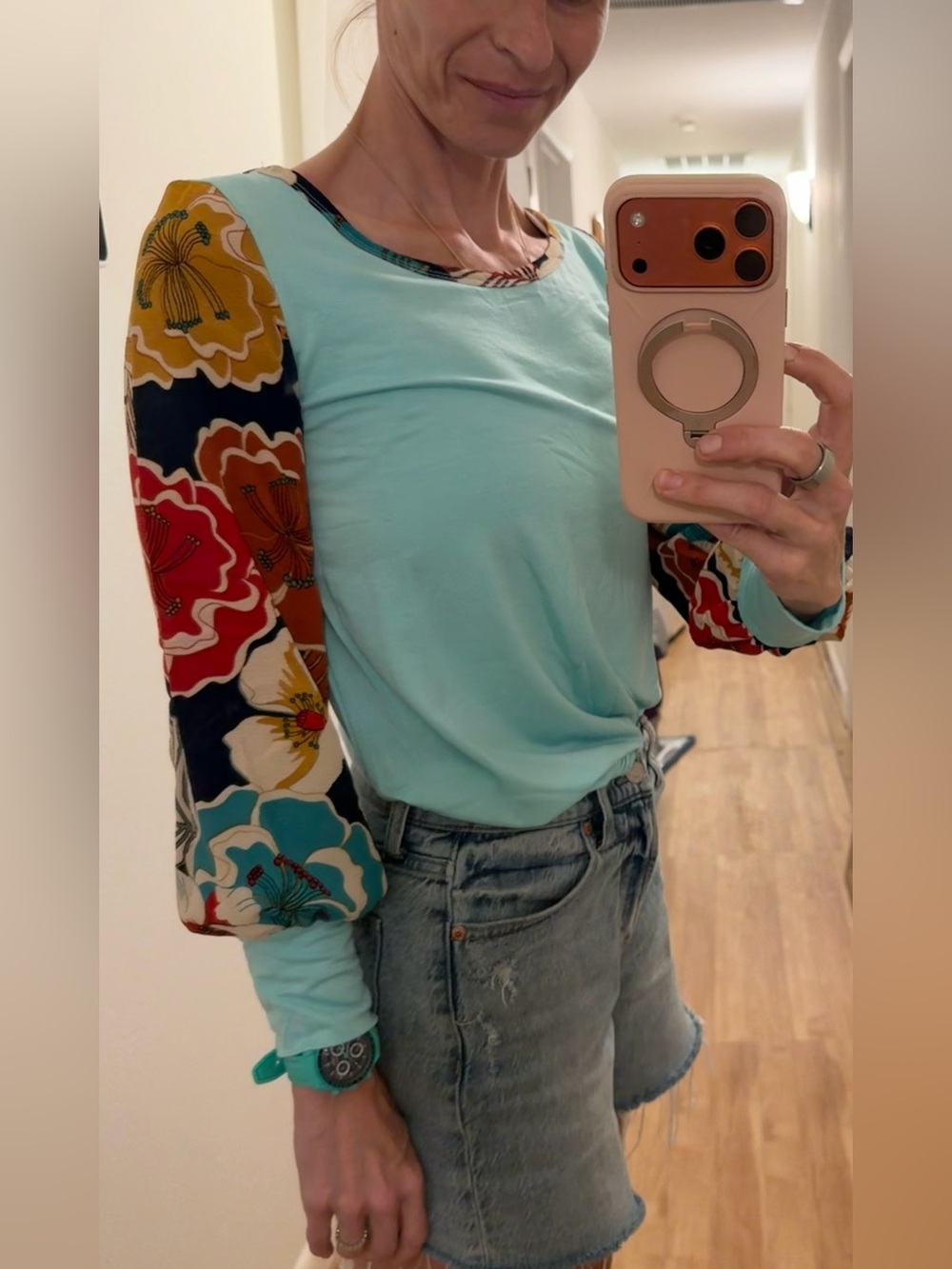 Mai Soli Aqua Floral Contrast Sleeve Top | M  | New in Package | Amazing comfort